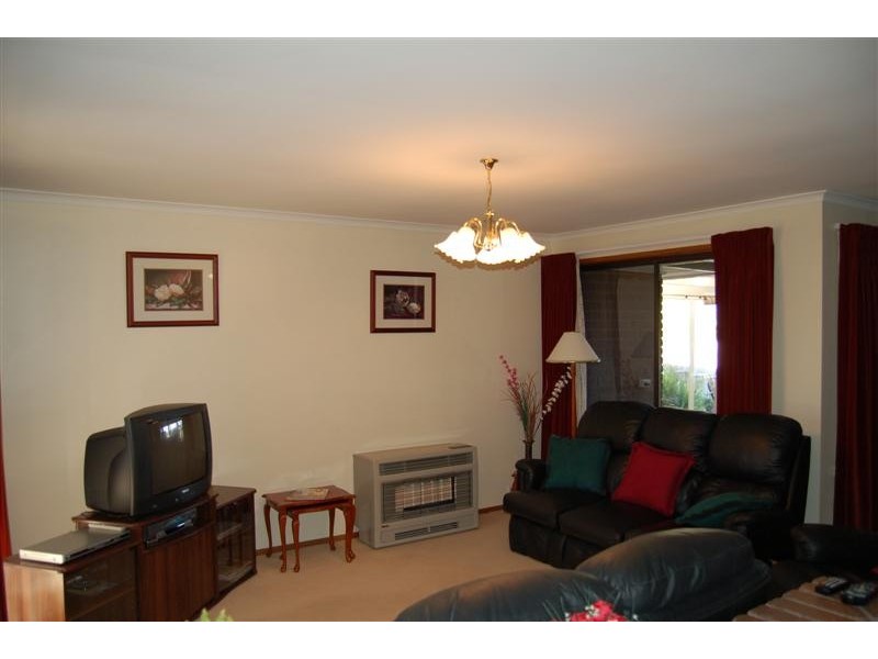 35 Daveys Road, Flagstaff Hill SA 5159