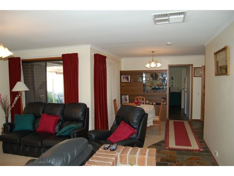 35 Daveys Road, Flagstaff Hill SA 5159