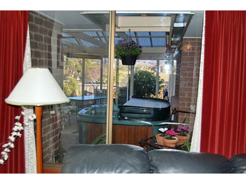 35 Daveys Road, Flagstaff Hill SA 5159