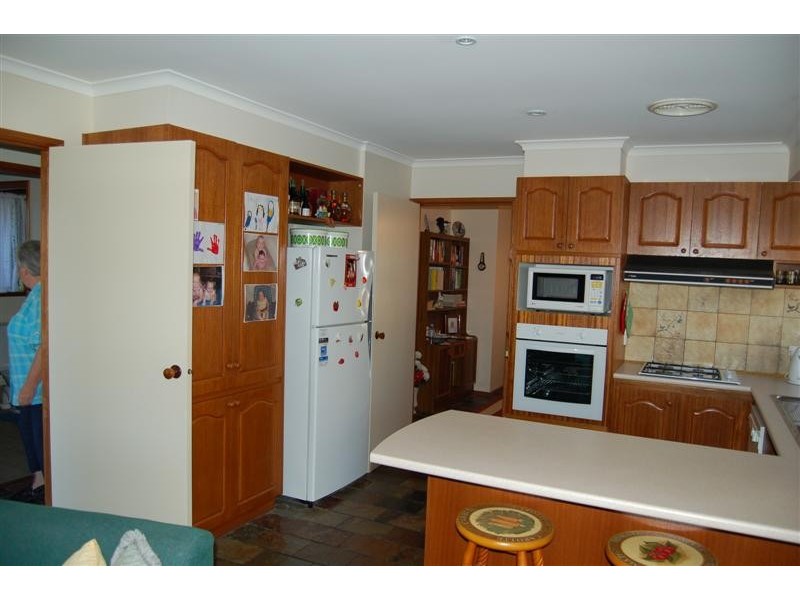 35 Daveys Road, Flagstaff Hill SA 5159