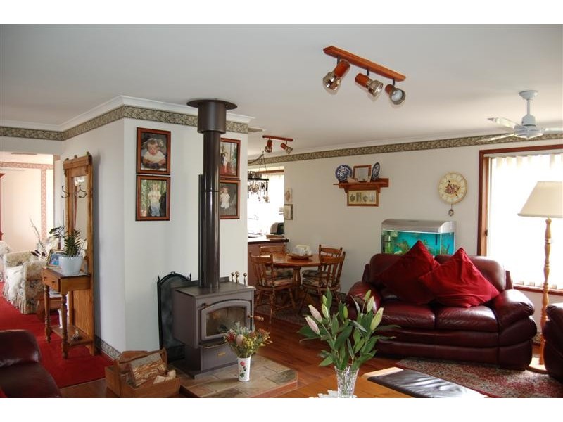 42 Outlook Drive, Aberfoyle Park SA 5159