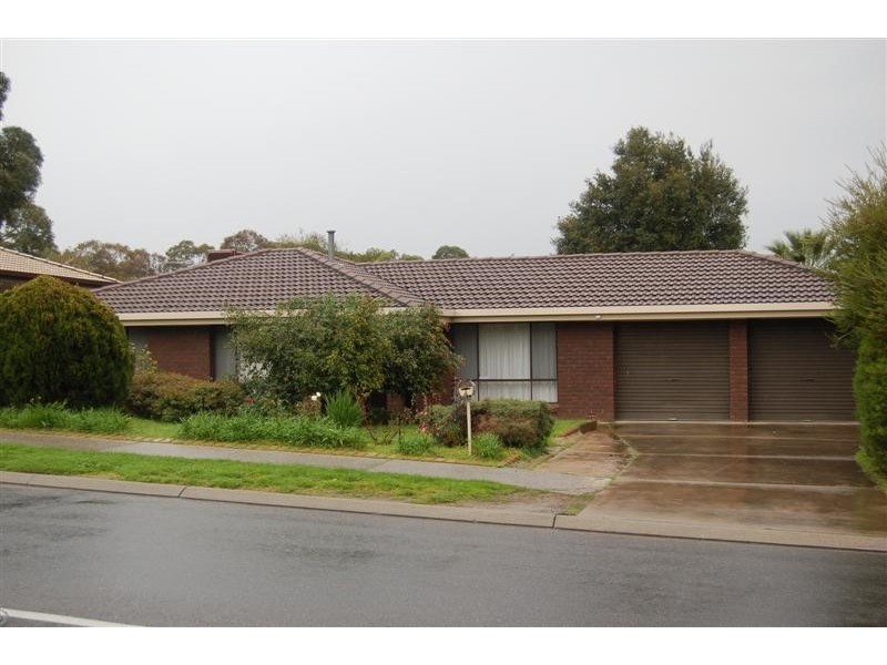 4 Hub Drive, Aberfoyle Park SA 5159