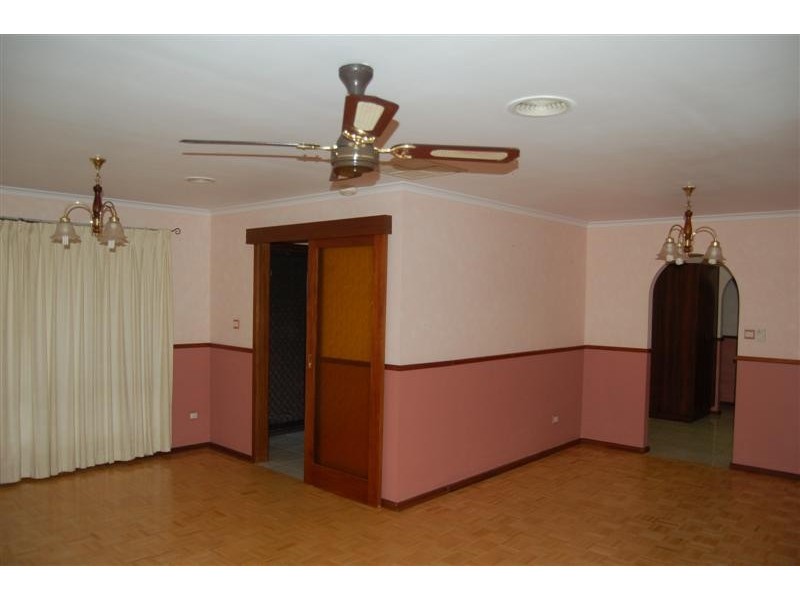 4 Hub Drive, Aberfoyle Park SA 5159