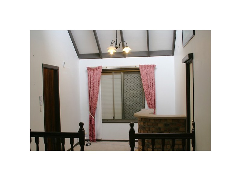 Mount Warren Park QLD 4207