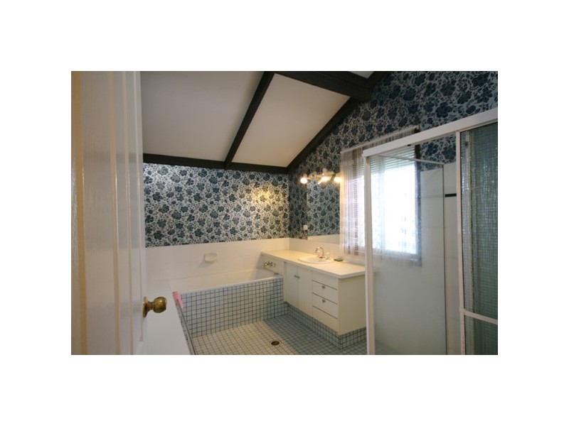 Mount Warren Park QLD 4207