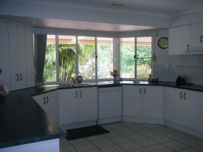 37 Katrina Cres, Waterford West QLD 4133