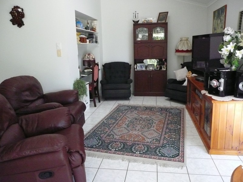 37 Katrina Cres, Waterford West QLD 4133