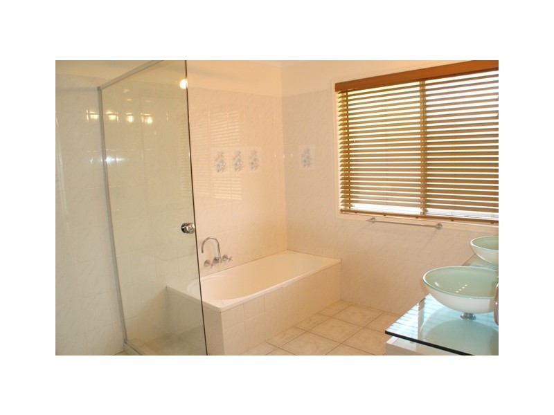 216 – 230 Vonda Youngman Dr, Tamborine QLD 4270
