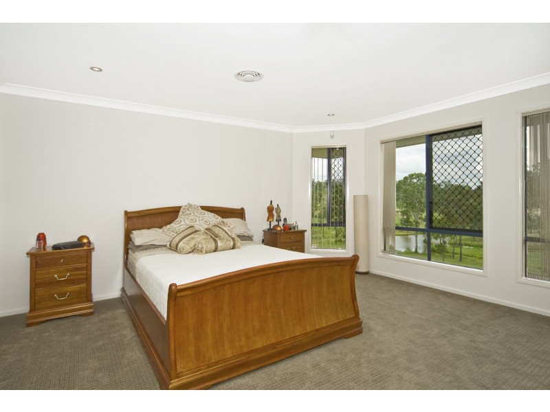 27 borrowdale ct, Mundoolun QLD 4285