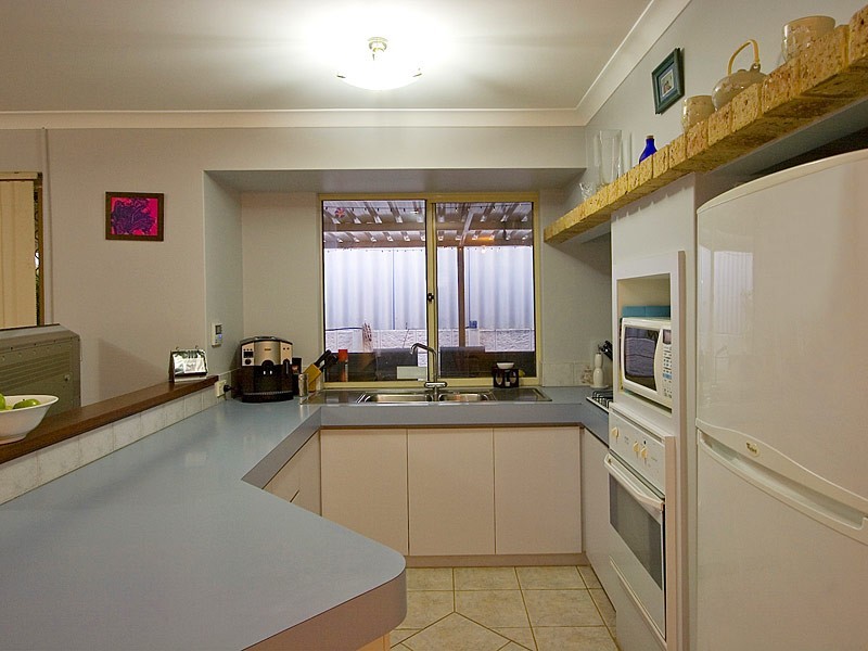 34 Dandenong Way, Alexander Heights WA 6064