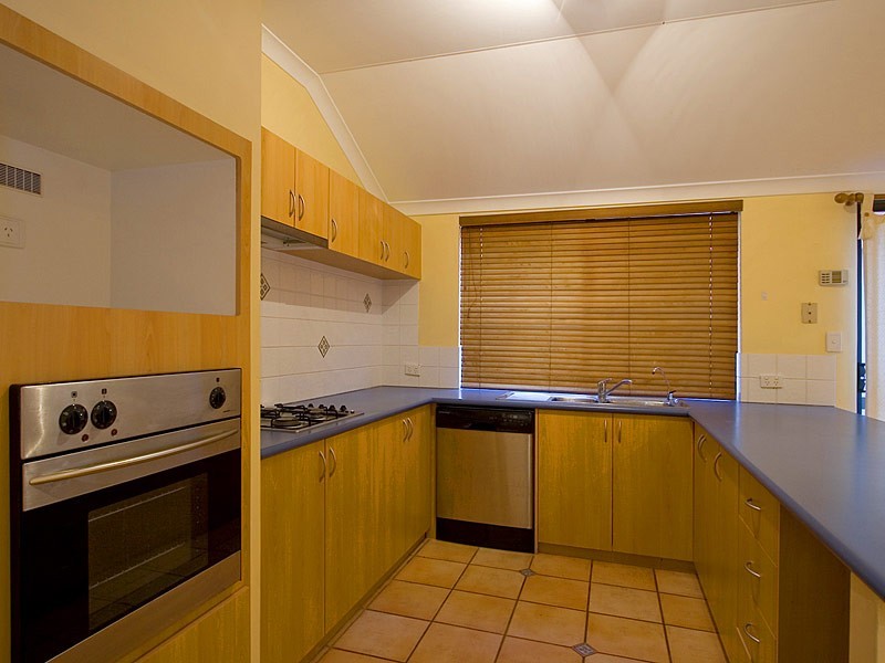 15 Dandenong Way, Alexander Heights WA 6064