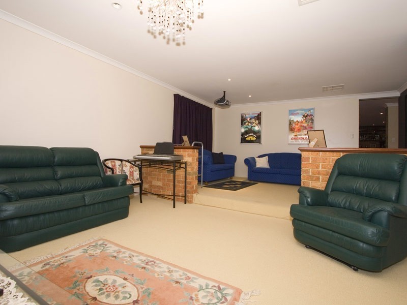 30 Evandale Road, Darch WA 6065