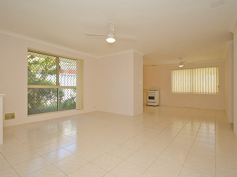 3/19a Ungaroo Road, Westminster WA 6061