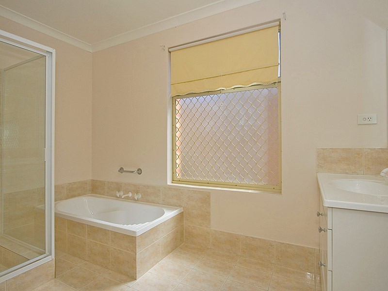 3/19a Ungaroo Road, Westminster WA 6061