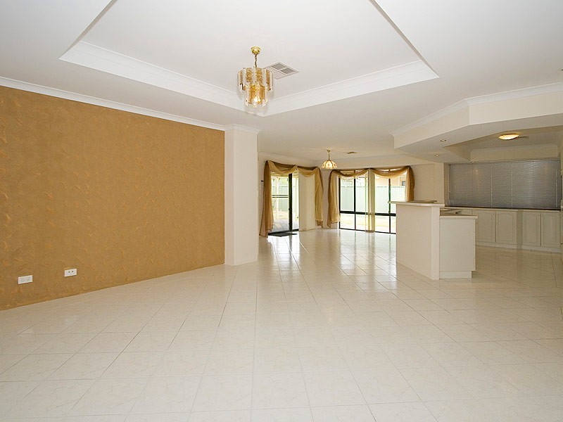 43 Rayner Drive, Landsdale WA 6065