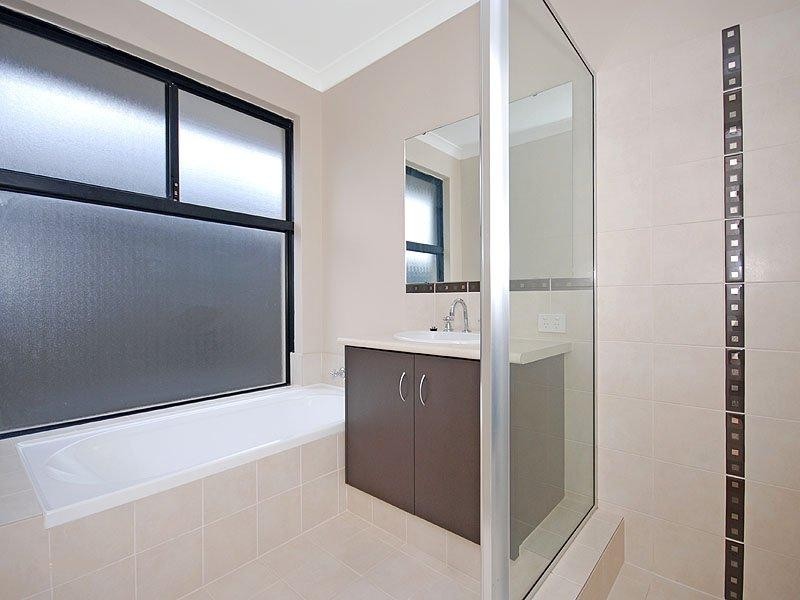 79 Edgecombe Pass, Aveley WA 6069