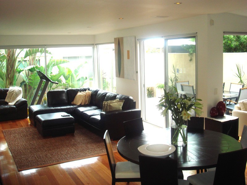 4A Ruskin Street, Elwood VIC 3184