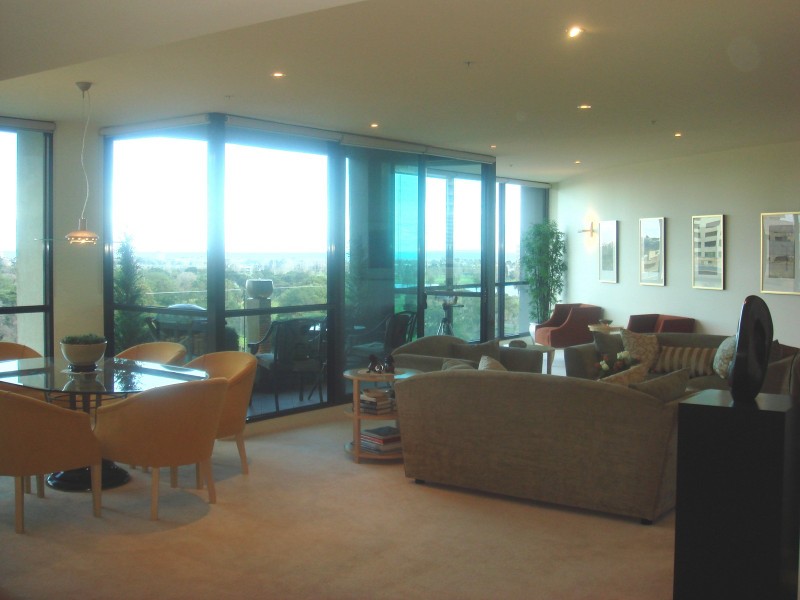 1003/19 QUEENS ROAD, Melbourne VIC 3004