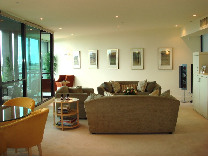 1003/19 QUEENS ROAD, Melbourne VIC 3004