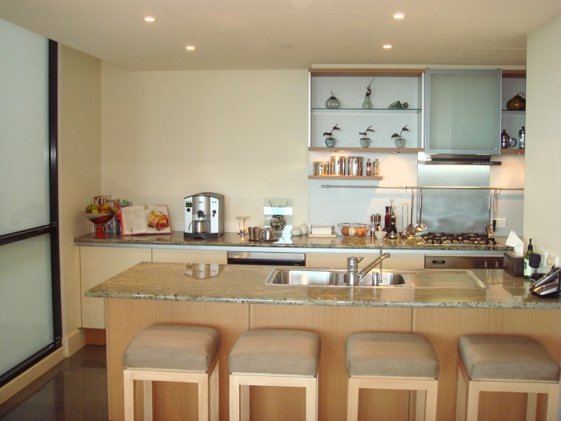 1003/19 QUEENS ROAD, Melbourne VIC 3004