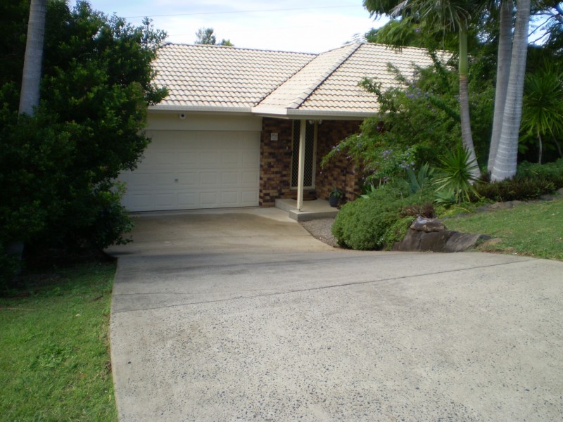 10 Pioneer Parade, Banora Point NSW 2486
