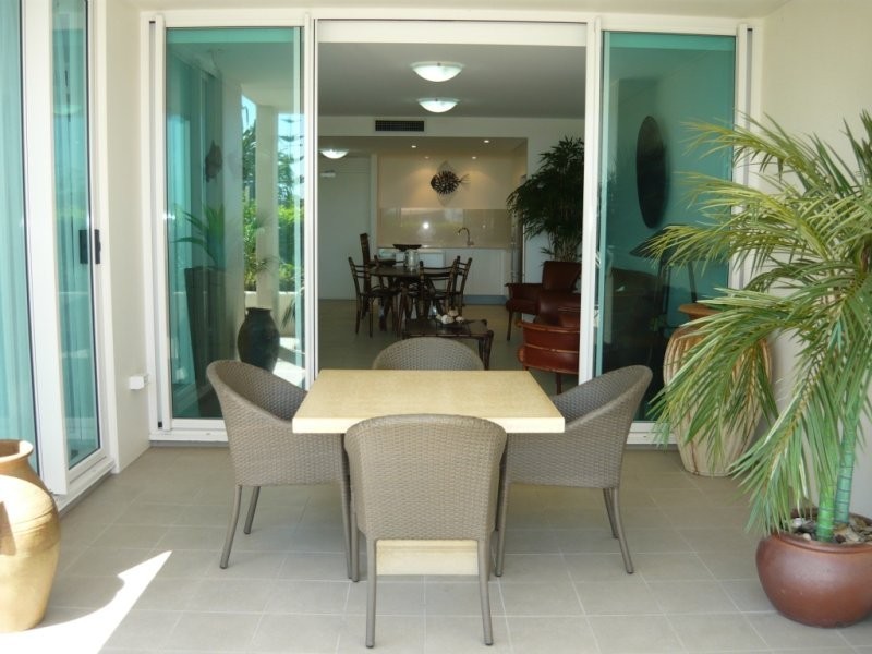 G03/2 Creek Street, Kirra QLD 4225