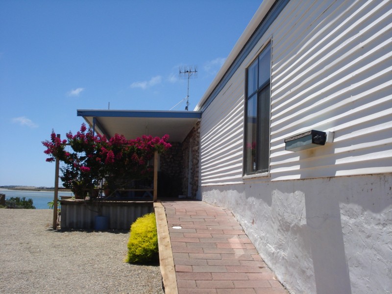 73 Mundoo Channel Drive, Hindmarsh Island SA 5214