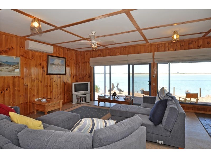 73 Mundoo Channel Drive, Hindmarsh Island SA 5214