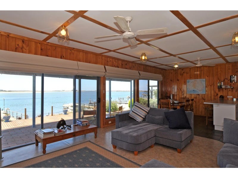 73 Mundoo Channel Drive, Hindmarsh Island SA 5214