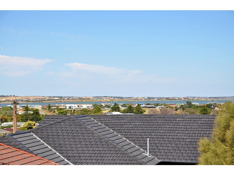 11 Castle Avenue, Goolwa Beach SA 5214