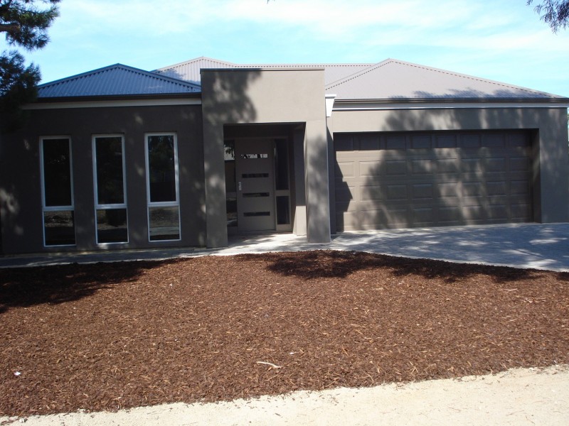 13 Chrystal Street, Goolwa SA 5214