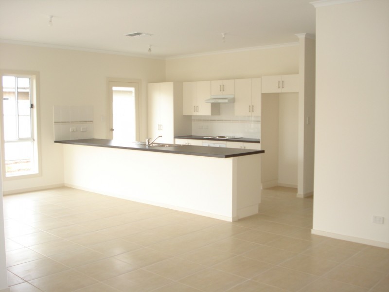 13 Chrystal Street, Goolwa SA 5214