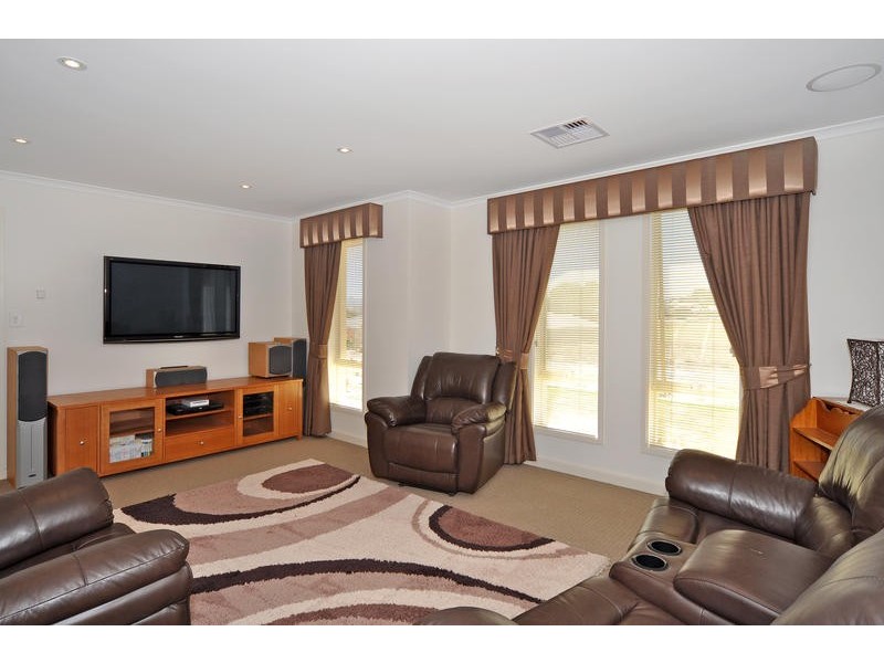 32 Fairway Drive, Mccracken SA 5211