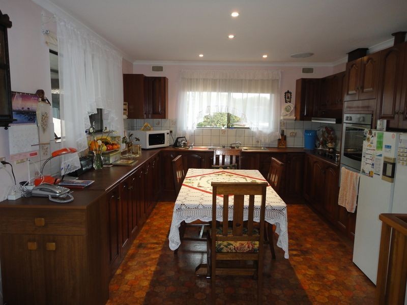 2 Price Street, Hindmarsh Island SA 5214