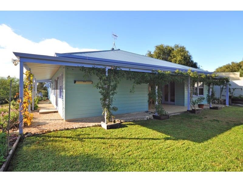 4 Holme Close, Goolwa Beach SA 5214