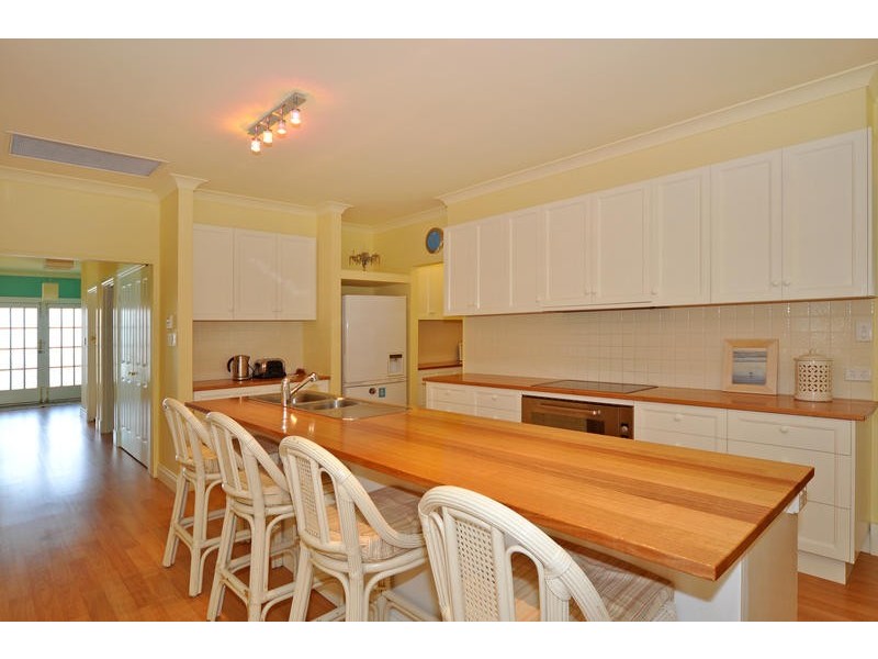 4 Holme Close, Goolwa Beach SA 5214