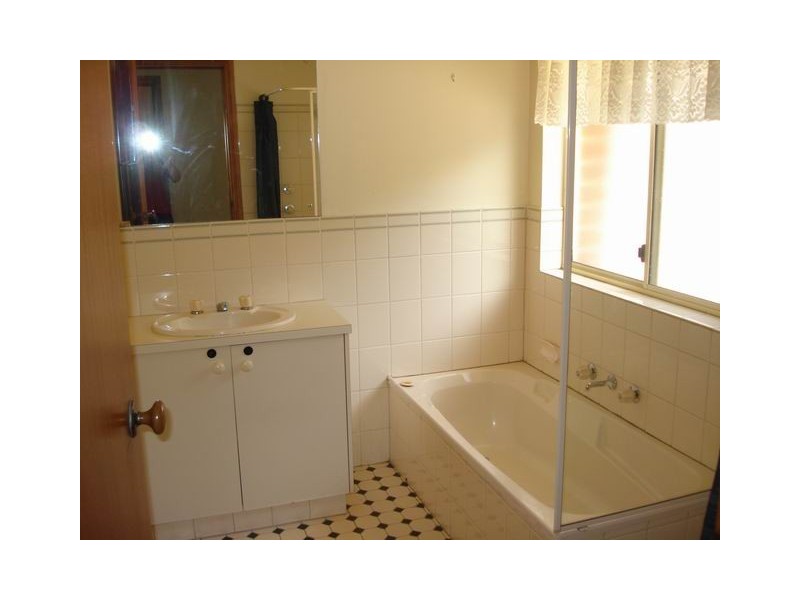 24 Bradford Road, Goolwa Beach SA 5214