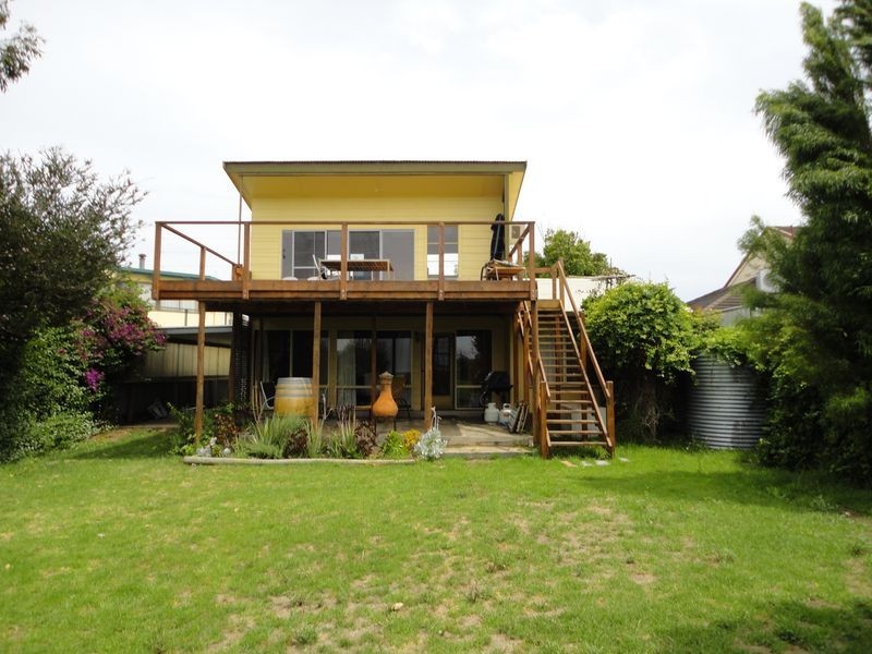 42 Edison Street, Hindmarsh Island SA 5214