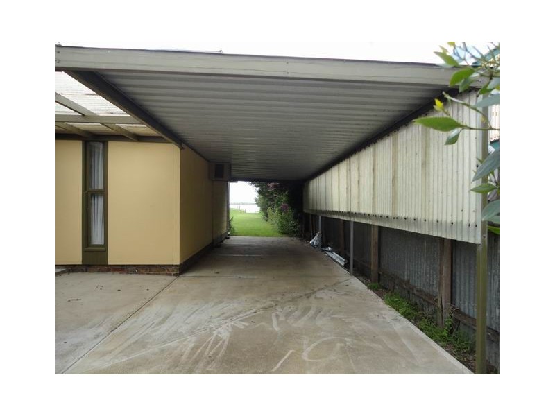 42 Edison Street, Hindmarsh Island SA 5214