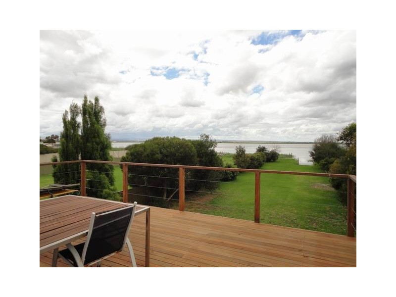 42 Edison Street, Hindmarsh Island SA 5214