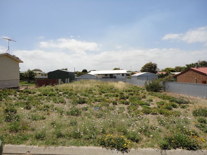 8 Counter Road, Goolwa Beach SA 5214
