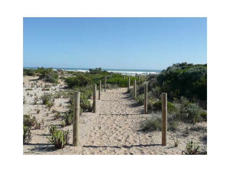 15 Eaton Avenue, Goolwa Beach SA 5214