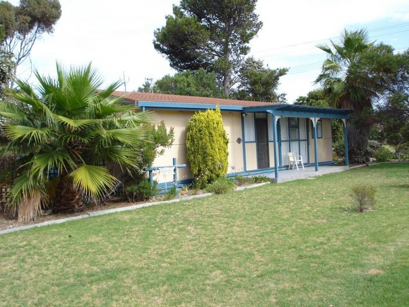 17 Daniel Avenue, Goolwa North SA 5214