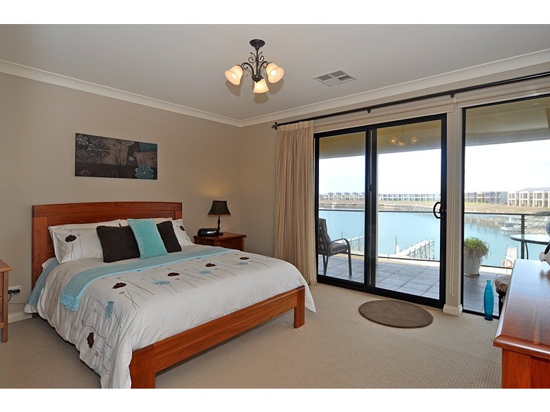 35 Vesta Drive, Hindmarsh Island SA 5214