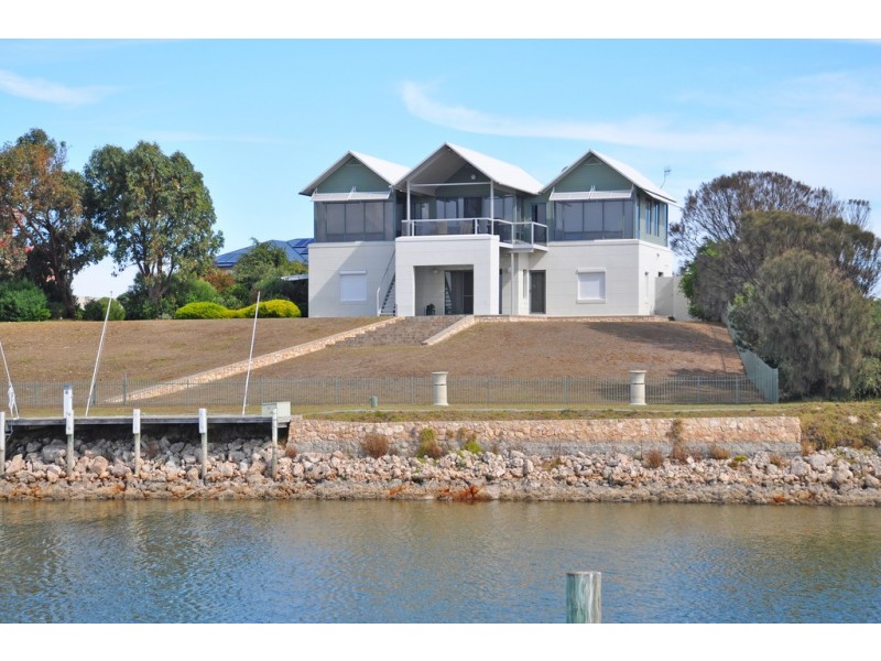 1-3 Excelsir Parade, Hindmarsh Island SA 5214