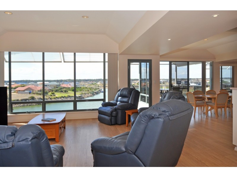 1-3 Excelsir Parade, Hindmarsh Island SA 5214