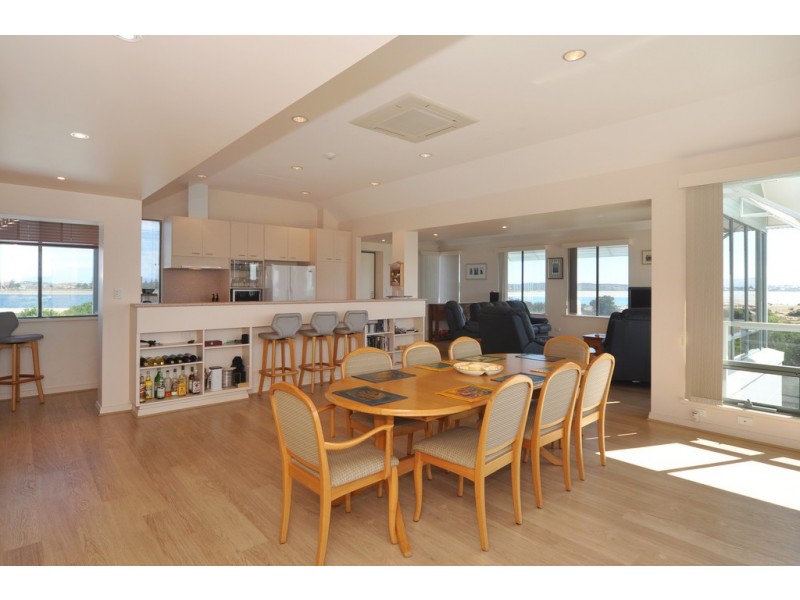 1-3 Excelsir Parade, Hindmarsh Island SA 5214