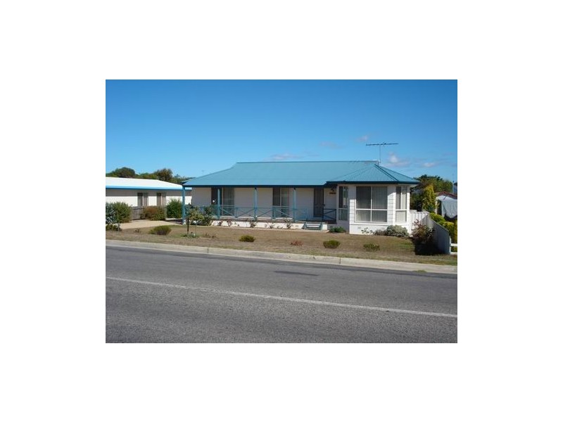 51 Beach Road, Goolwa Beach SA 5214