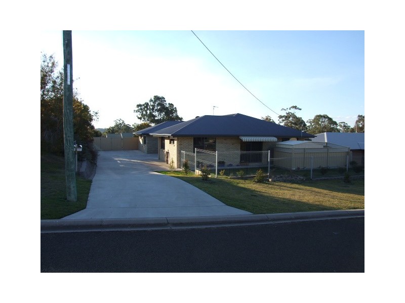 2/7 Bunrns Crescent, Wondai QLD 4606