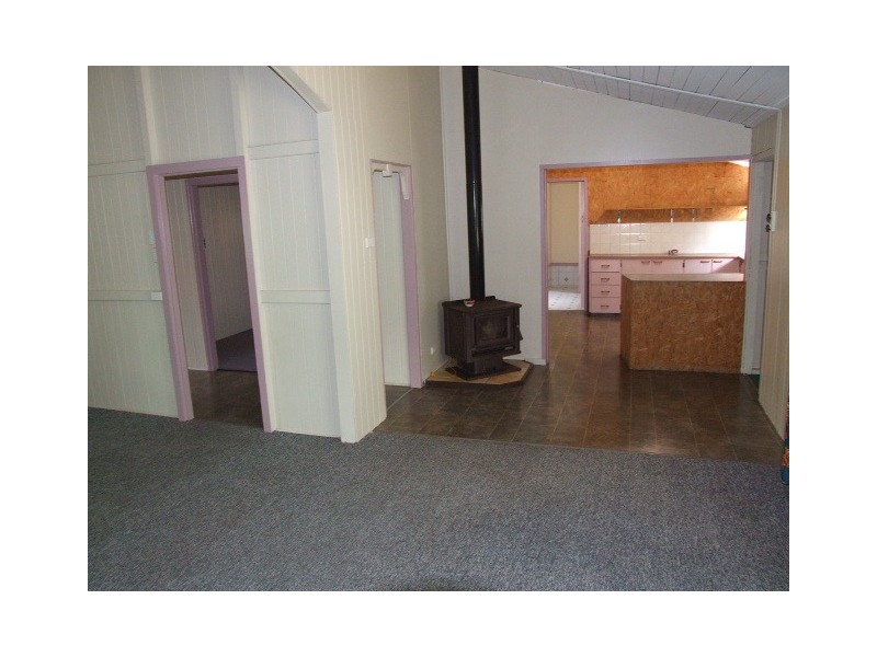 15 Robinson Lane, Wondai QLD 4606